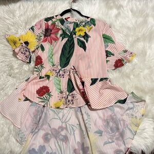 Blouse with flowers and leaves